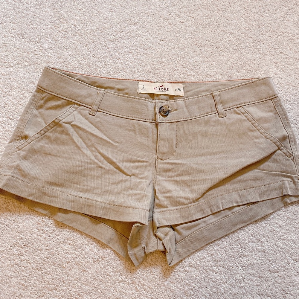 Hollister | Khaki Shorts